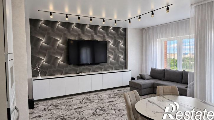 3-комн квартира проспект Строителей, 9В,  д. 9В