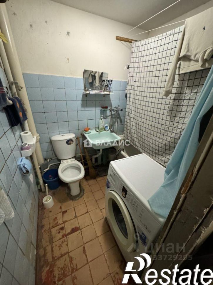 Комната Тракторная улица, 1В,  д. 1В