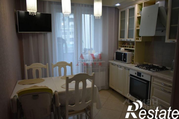 3-комн квартира улица Комиссарова, 3А,  д. 3А