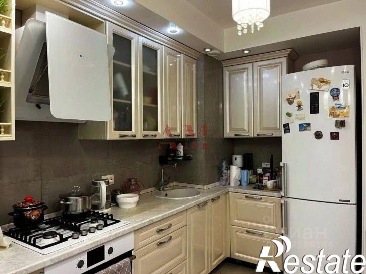 3-комн квартира улица Комиссарова, 3А,  д. 3А