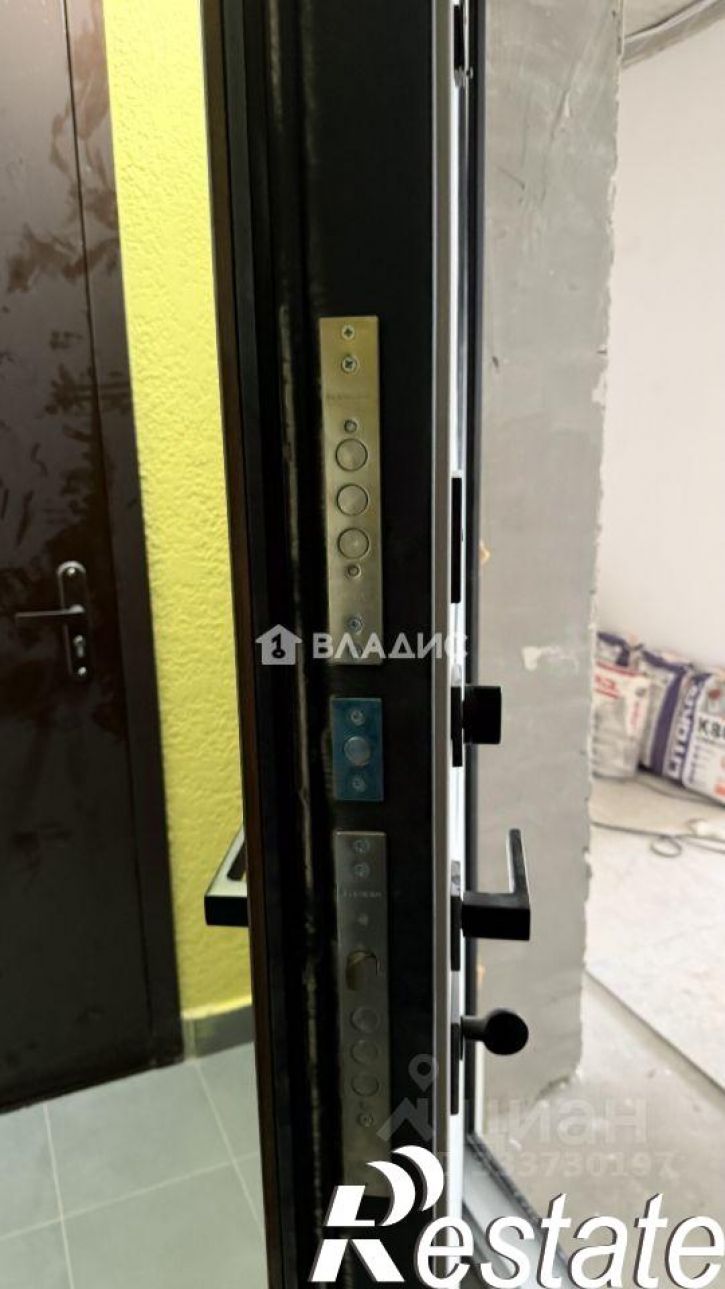 2-комн квартира Новгородская улица, 1,  д. 1