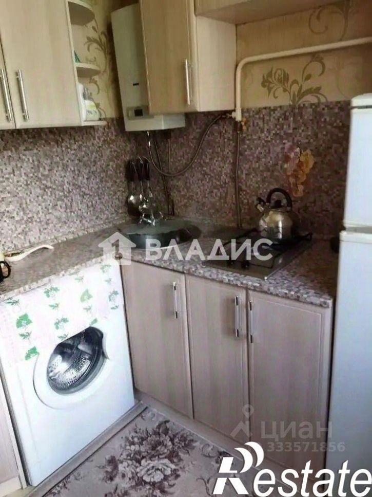1-комн квартира улица Крайнова, 16,  д. 16