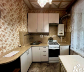 3-комн, 63кв м, этаж 1/2 улица Кирова, 1