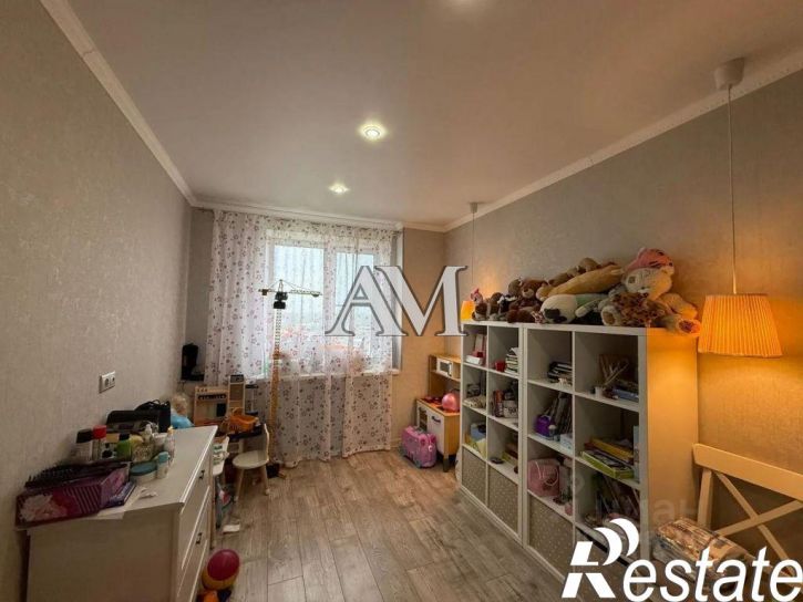 3-комн квартира улица Институтский городок, 13,  д. 13