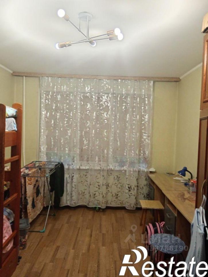 2-комн квартира улица Комиссарова, 61,  д. 61