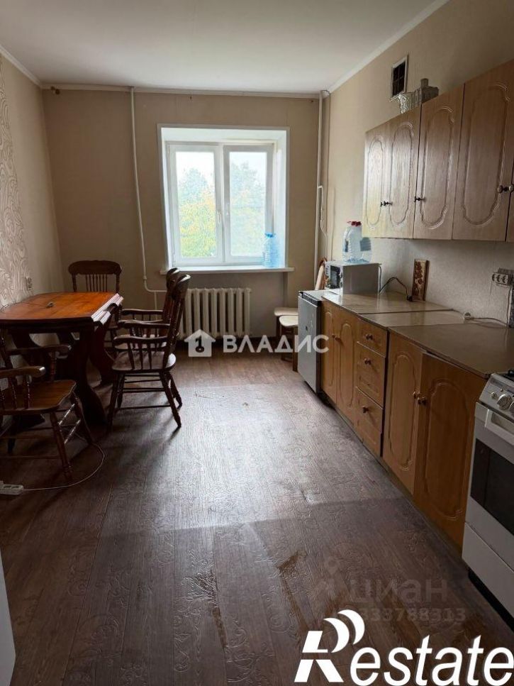3-комн квартира улица Труда, 14Б,  д. 14Б
