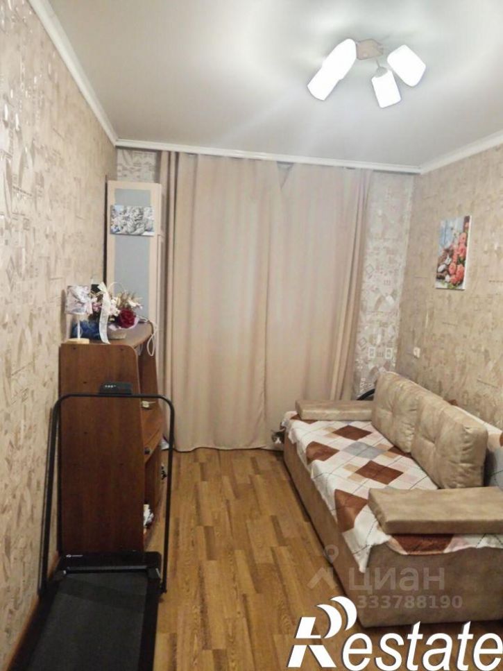 2-комн квартира улица Комиссарова, 61,  д. 61