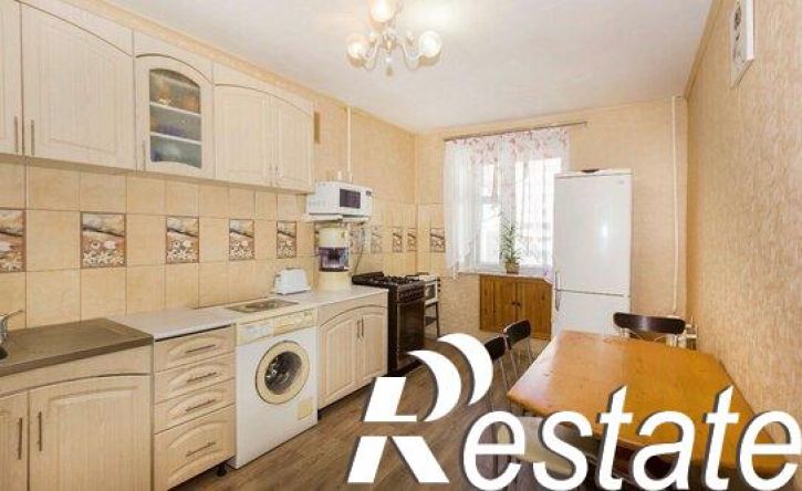 3-комн квартира улица Безыменского, 9В,  д. 9В