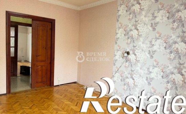 4-комн квартира улица Горького, 58,  д. 58