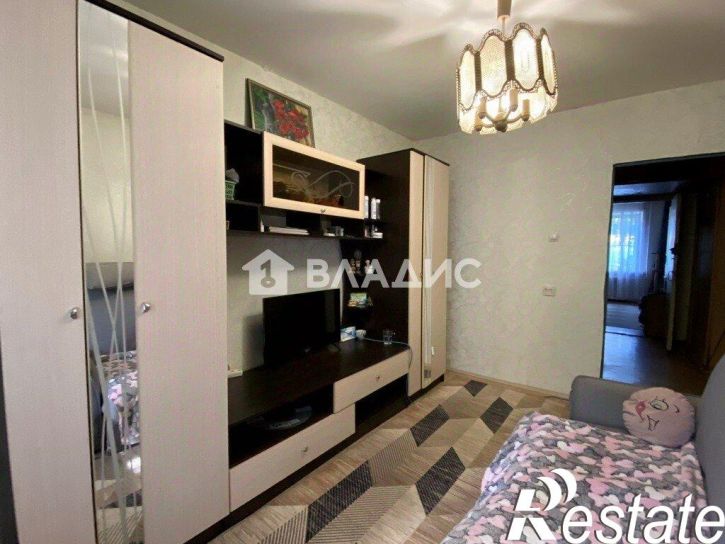 3-комн квартира улица Безыменского, 11Б,  д. 11Б