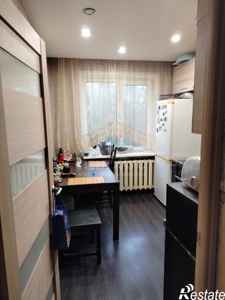 3-комн квартира улица Комиссарова, 9