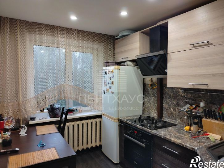 3-комн квартира улица Комиссарова, 9