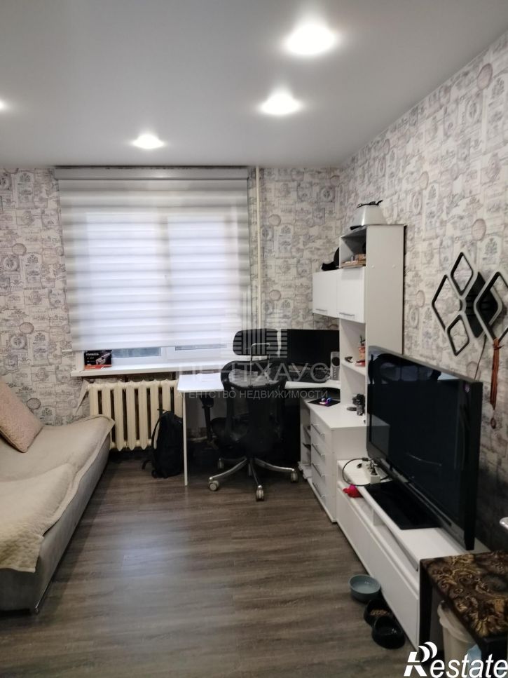 3-комн квартира улица Комиссарова, 9
