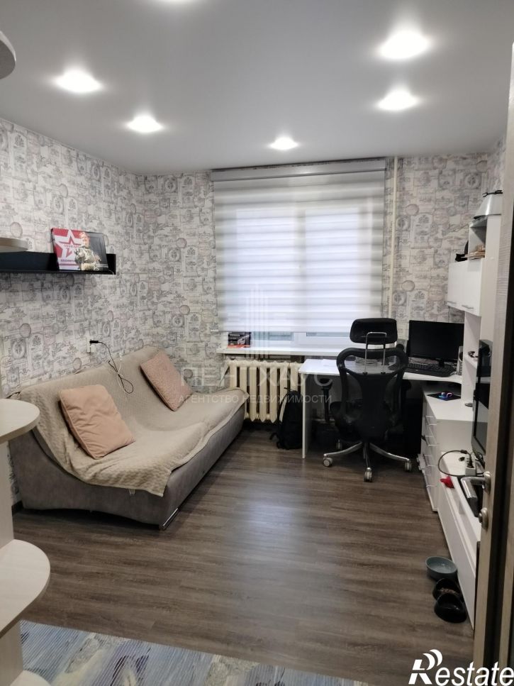 3-комн квартира улица Комиссарова, 9