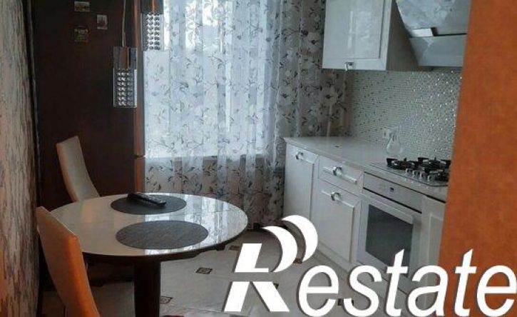 2-комн квартира улица Комиссарова, 35А,  д. 35А