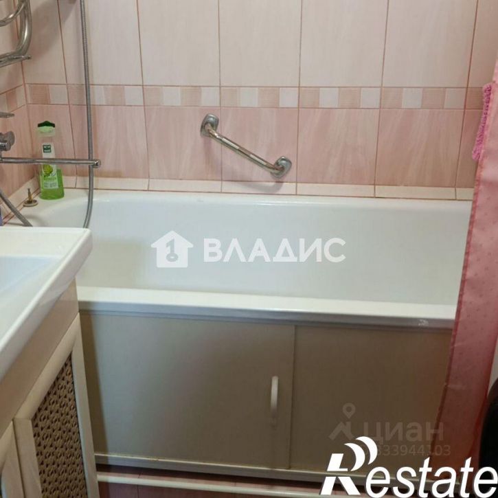 2-комн квартира Новгородская улица, 32,  д. 32