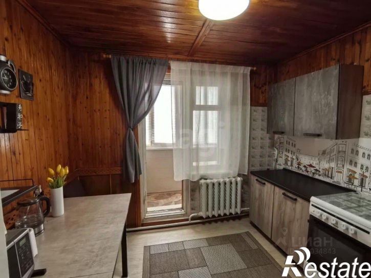 2-комн квартира улица Суворова, 3,  д. 3