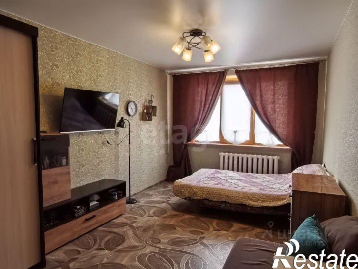 2-комн квартира улица Суворова, 3,  д. 3