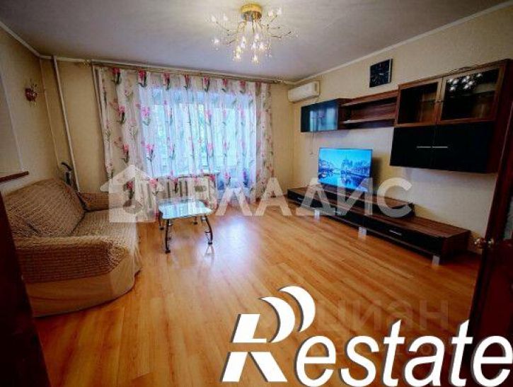 3-комн квартира улица Василисина, 8Б,  д. 8Б