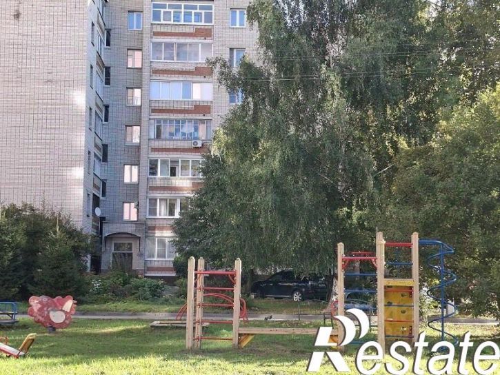 2-комн квартира улица Комиссарова, 14,  д. 14