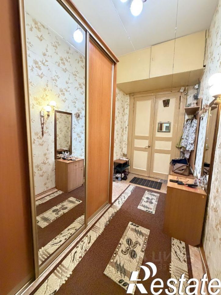 2-комн квартира Октябрьский городок, 7,  д. 7