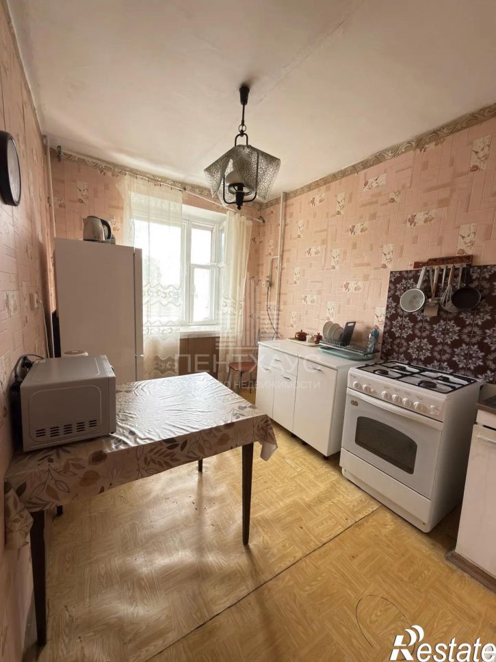 2-комн квартира проспект Строителей, 46