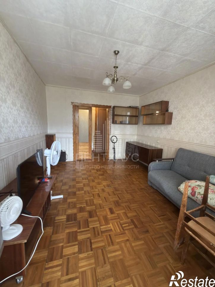 2-комн квартира проспект Строителей, 46