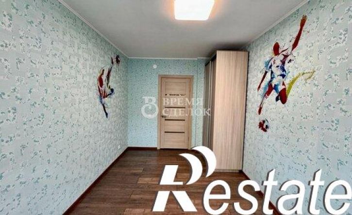 3-комн квартира улица Мира, 4В,  д. 4В