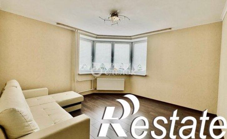 3-комн квартира улица Мира, 4В,  д. 4В