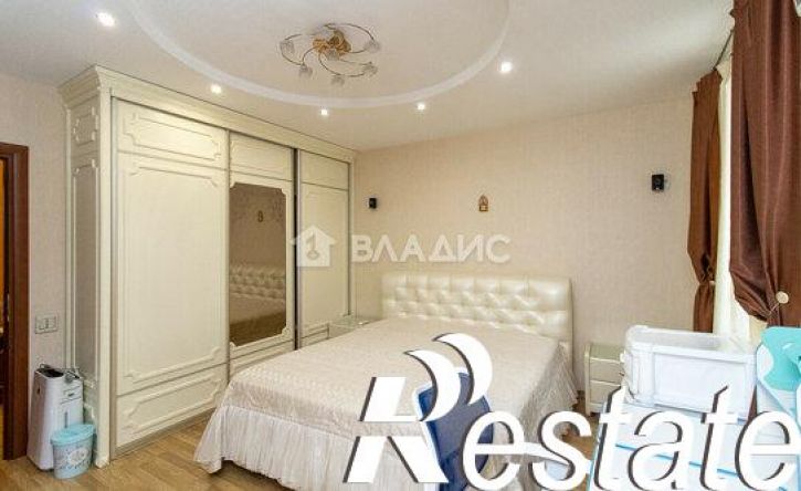 4-комн квартира улица Чайковского, 25А,  д. 25А