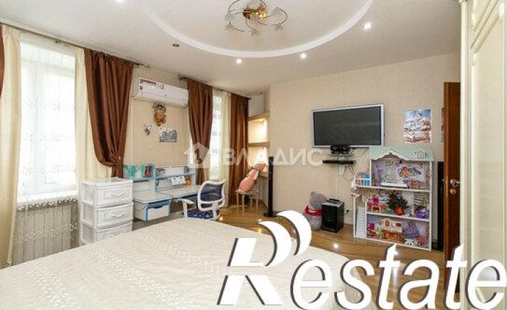 4-комн квартира улица Чайковского, 25А,  д. 25А