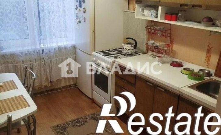 3-комн квартира улица Нижняя Дуброва, 42,  д. 42