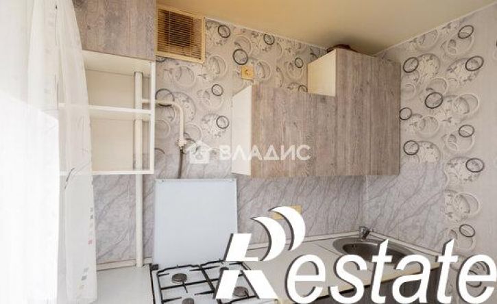 1-комн квартира улица Институтский городок, 13,  д. 13