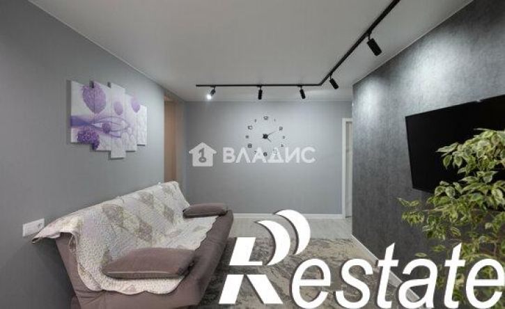 3-комн квартира улица Комиссарова, 69,  д. 69