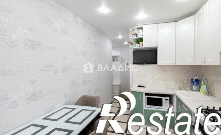 3-комн квартира улица Комиссарова, 4Б,  д. 4Б