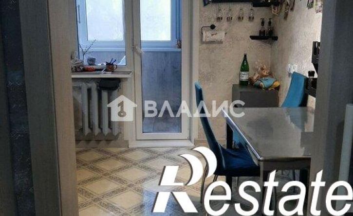 3-комн квартира улица Безыменского, 21Б,  д. 21Б