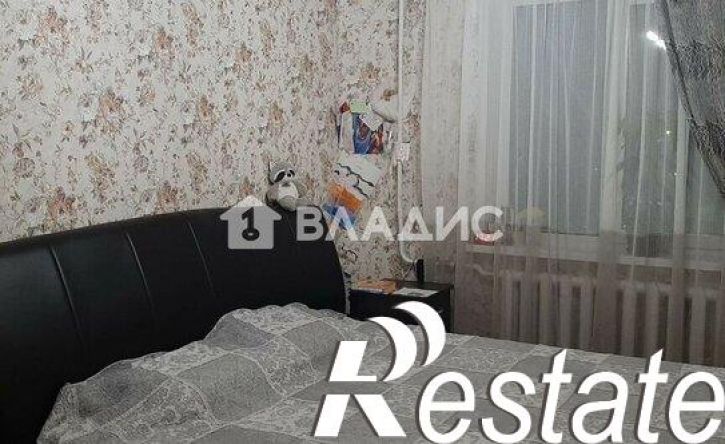 3-комн квартира улица Безыменского, 21Б,  д. 21Б