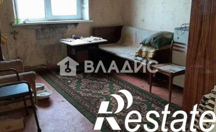 2-комн квартира улица Комиссарова, 1,  д. 1