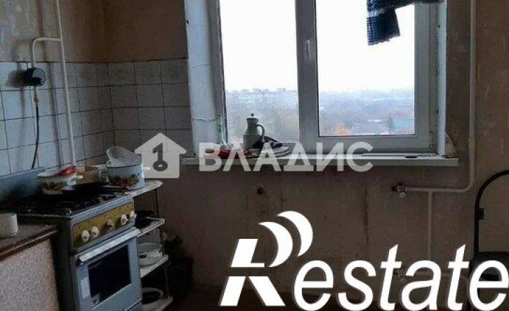 2-комн квартира улица Комиссарова, 1,  д. 1