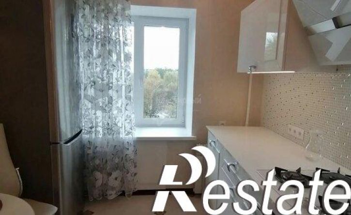 2-комн квартира улица Комиссарова, 35А,  д. 35А