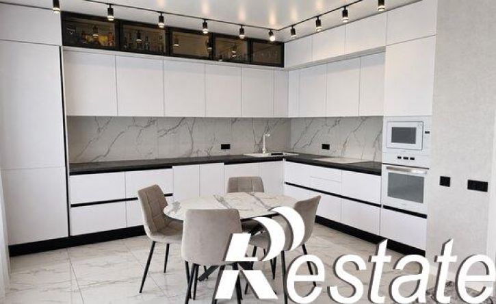 3-комн квартира проспект Строителей, 9В,  д. 9В