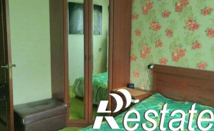 3-комн квартира улица Комиссарова, 25,  д. 25