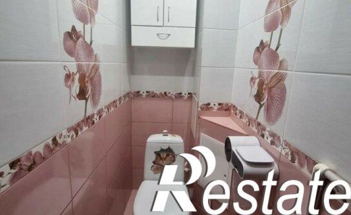 3-комн квартира улица Комиссарова, 25,  д. 25