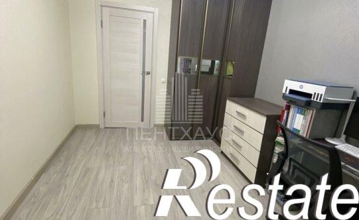 3-комн квартира улица Мира, 9В,  д. 9В
